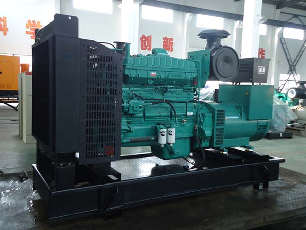 乐都更换发电机组燃油预热装置的加热元件需要哪些工具？
